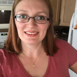 Meet your Posher, Dominique